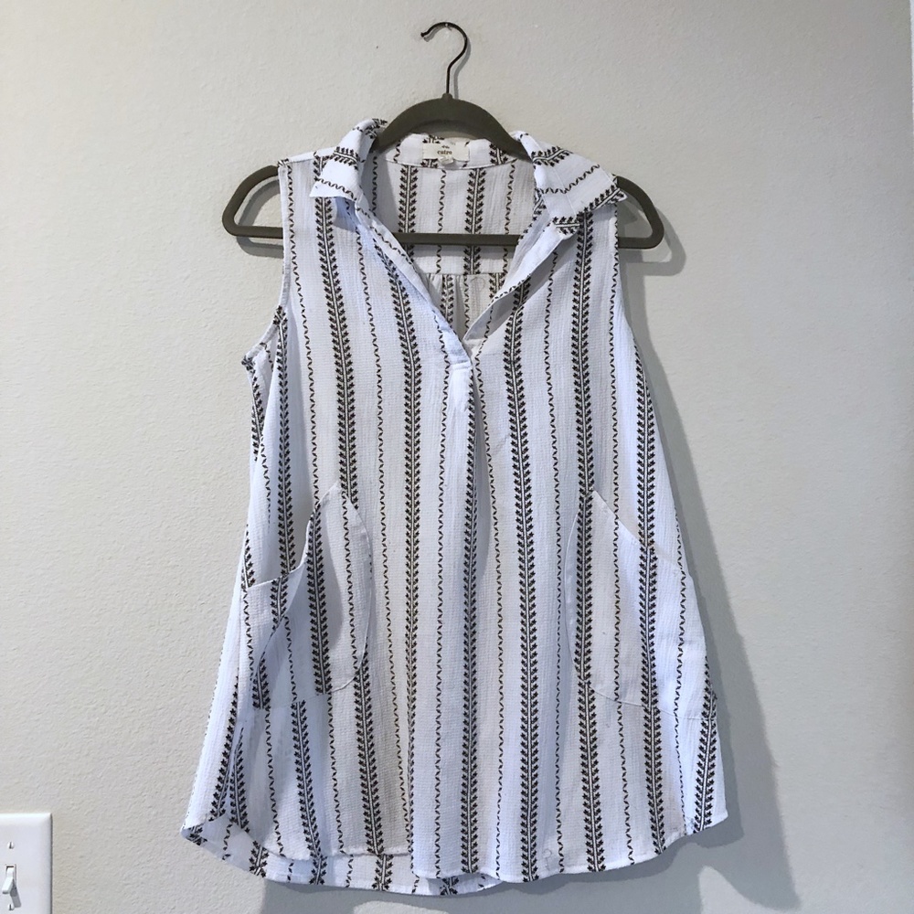 Entro White Sleeveless Tank Top Blouse with Black Detail
